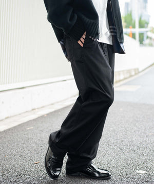 ブラック モデル：175cm L着用