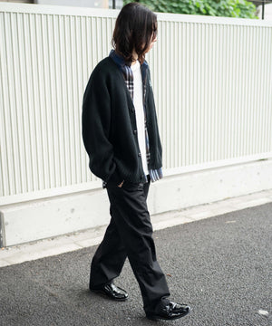 ブラック モデル：175cm L着用