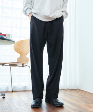 ブラック モデル：177cm L着用