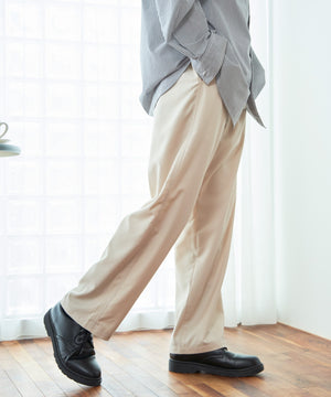 Lベージュ モデル：177cm L着用