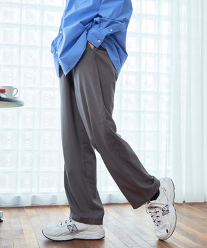 Dグレー モデル：177cm L着用