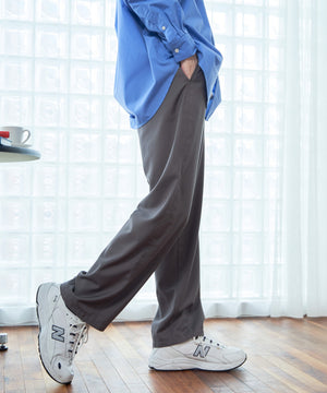 Dグレー モデル：177cm L着用