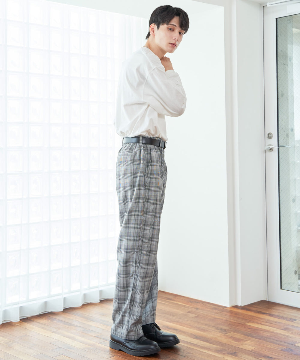 柄1 モデル：177cm L着用