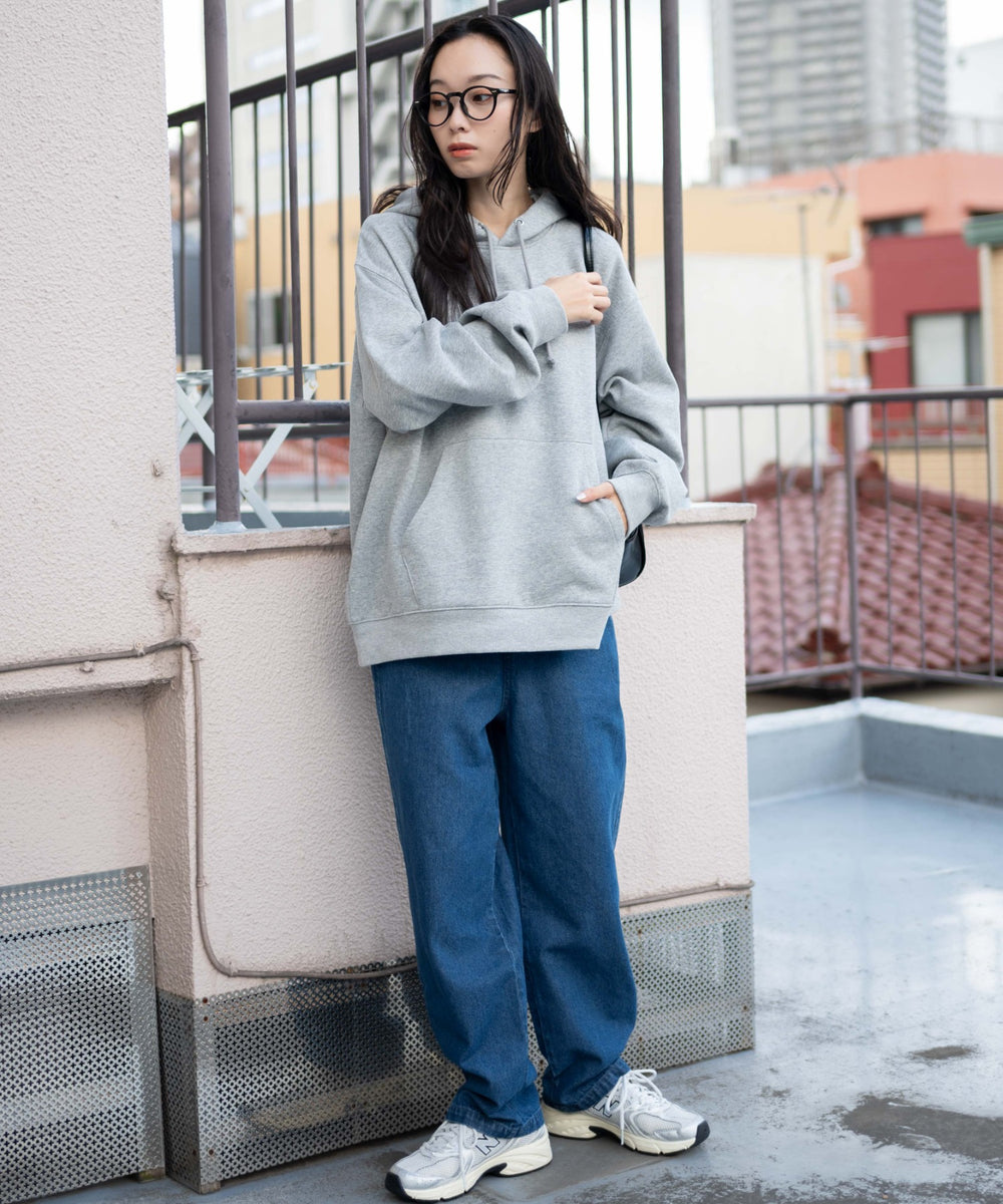 デニム中濃加工 モデル：161cm S着用