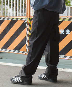 ブラック モデル：180cm L着用