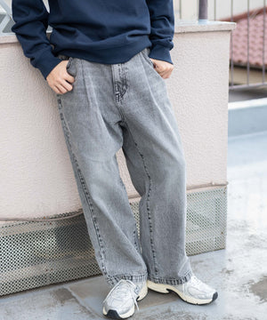 グレー モデル：161cm S着用