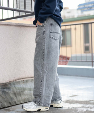 グレー モデル：161cm S着用