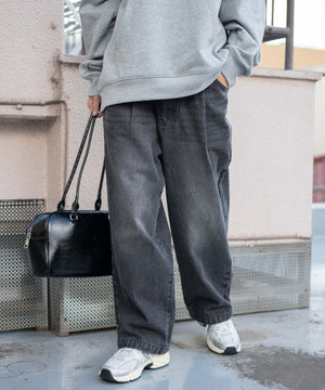 ブラック モデル：161cm S着用