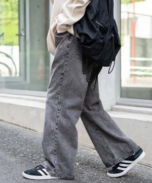 グレー モデル：161cm S着用