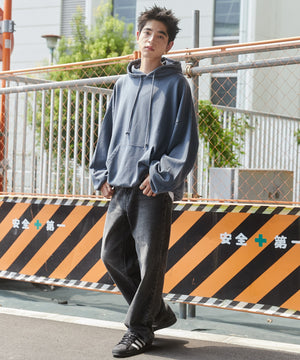 グレー モデル：180cm L着用