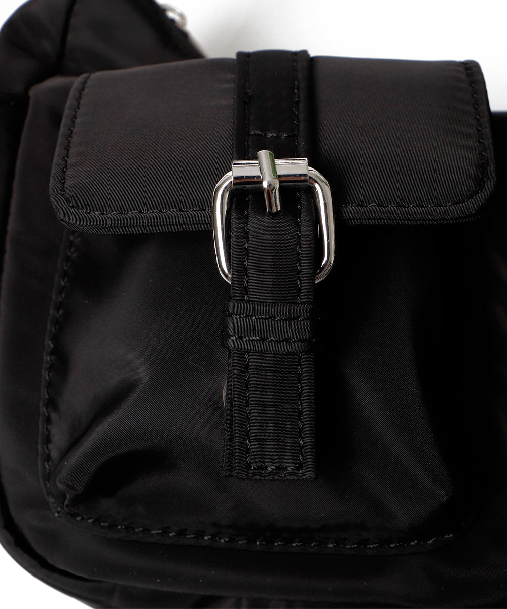 金具デザインポケットショルダー