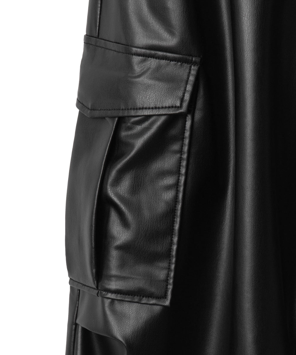 合皮パラシュートカーゴパンツ