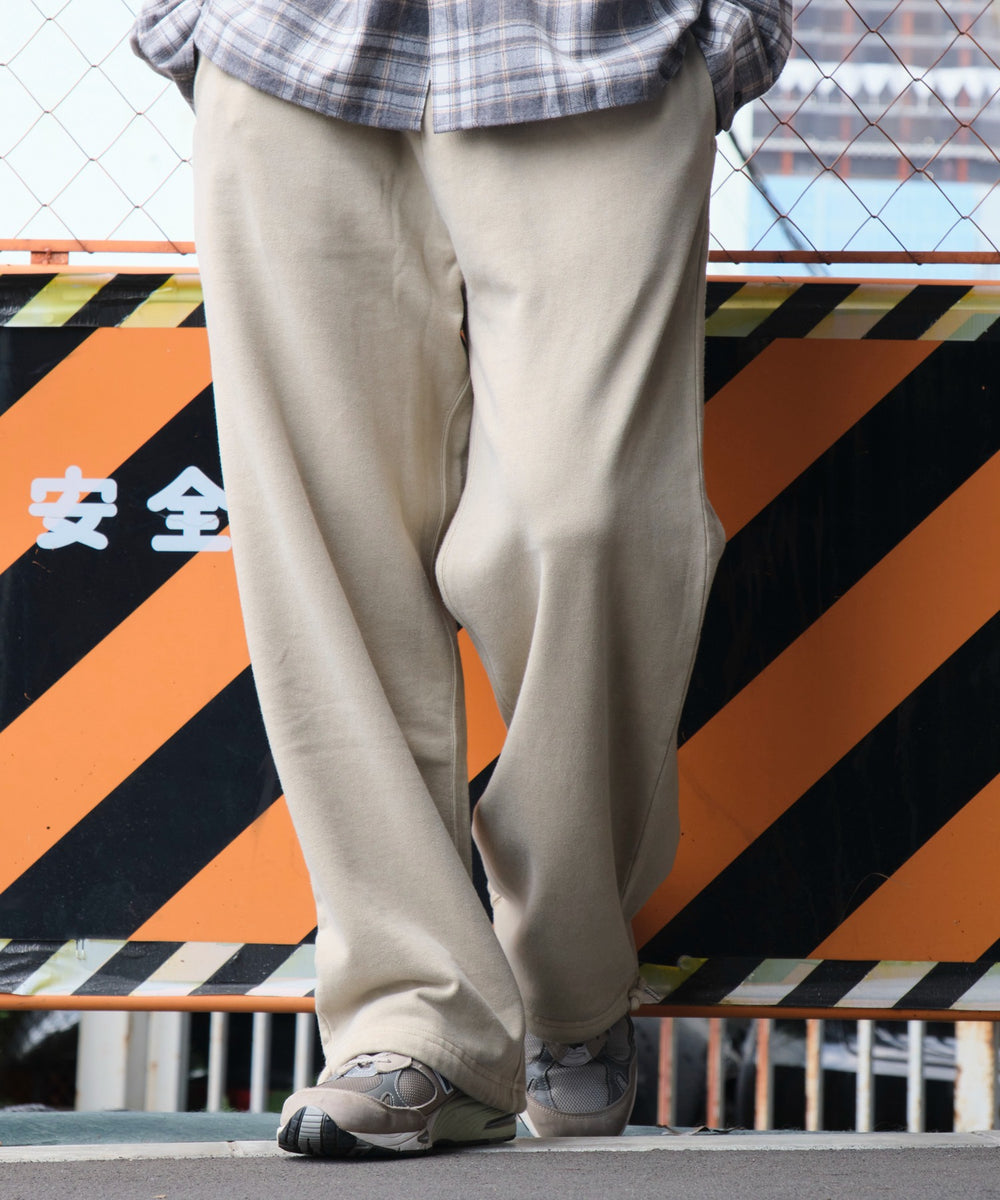 ベージュソノタ モデル：180cm L着用