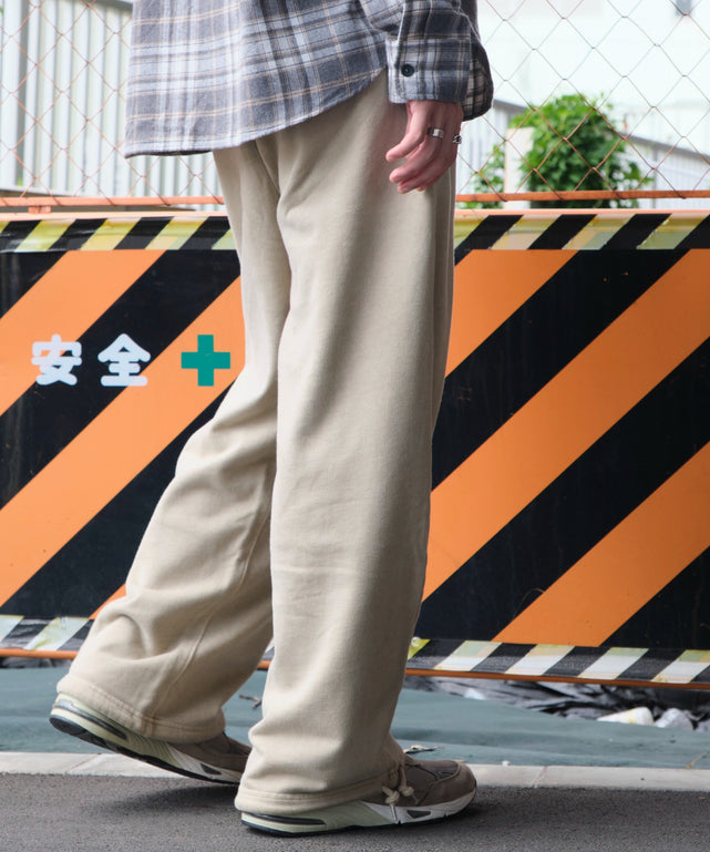 ベージュソノタ モデル：180cm L着用