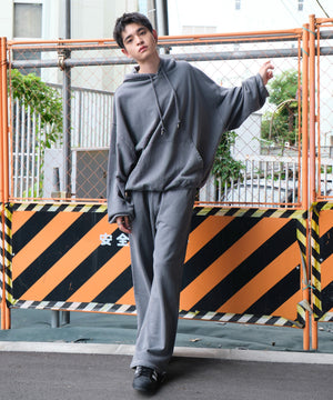 グレーソノタ モデル：180cm L着用