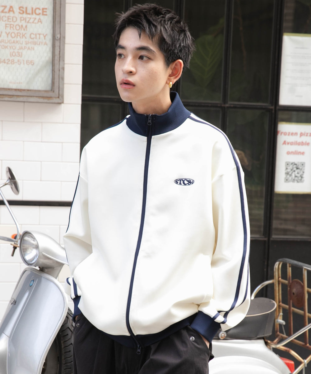 オフホワイト モデル：180cm L着用