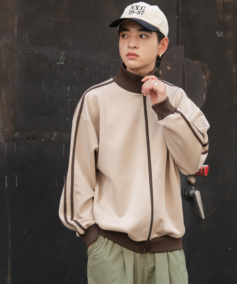 ベージュ モデル：180cm L着用