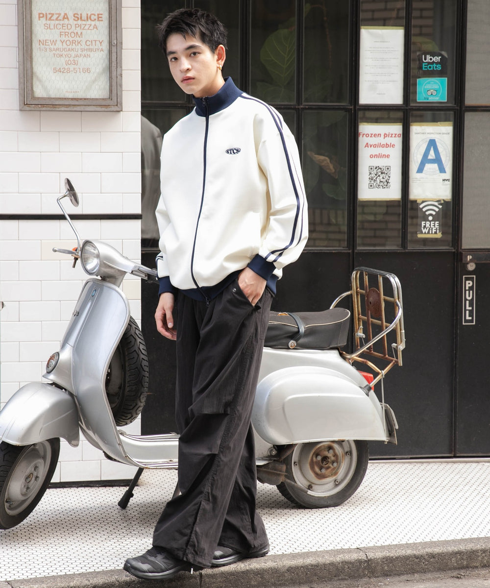 オフホワイト モデル：180cm L着用