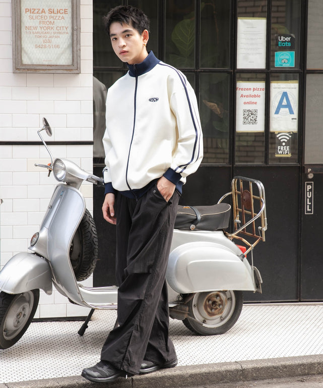 オフホワイト モデル：180cm L着用