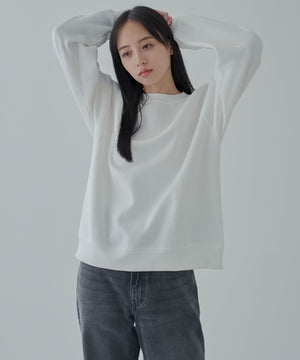 ホワイト　モデル:160cm S着用