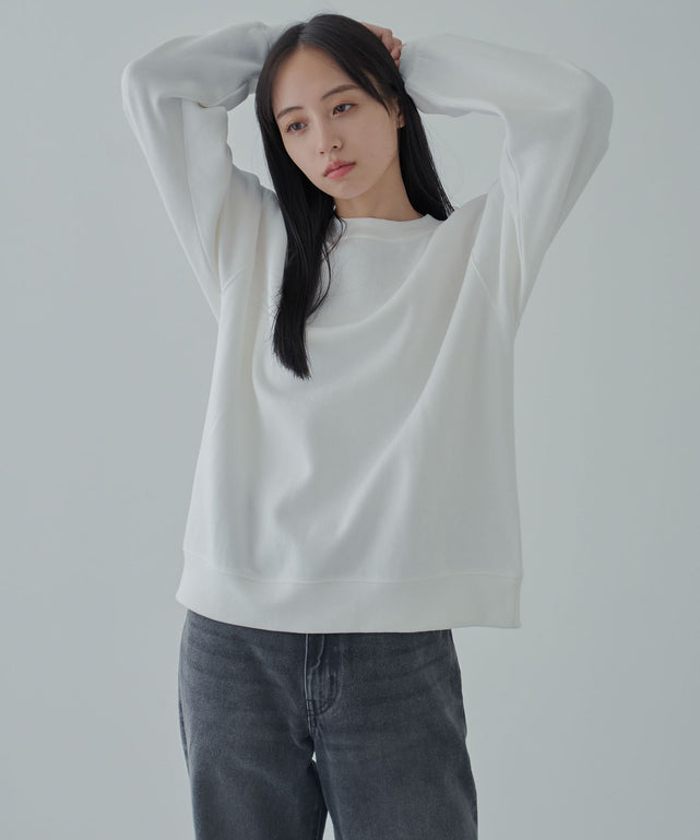 ホワイト　モデル:160cm S着用