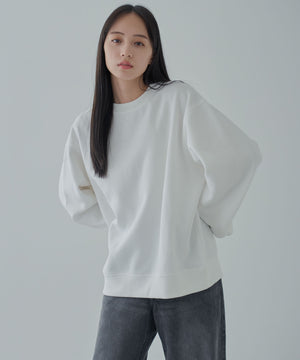 ホワイト　モデル:160cm S着用