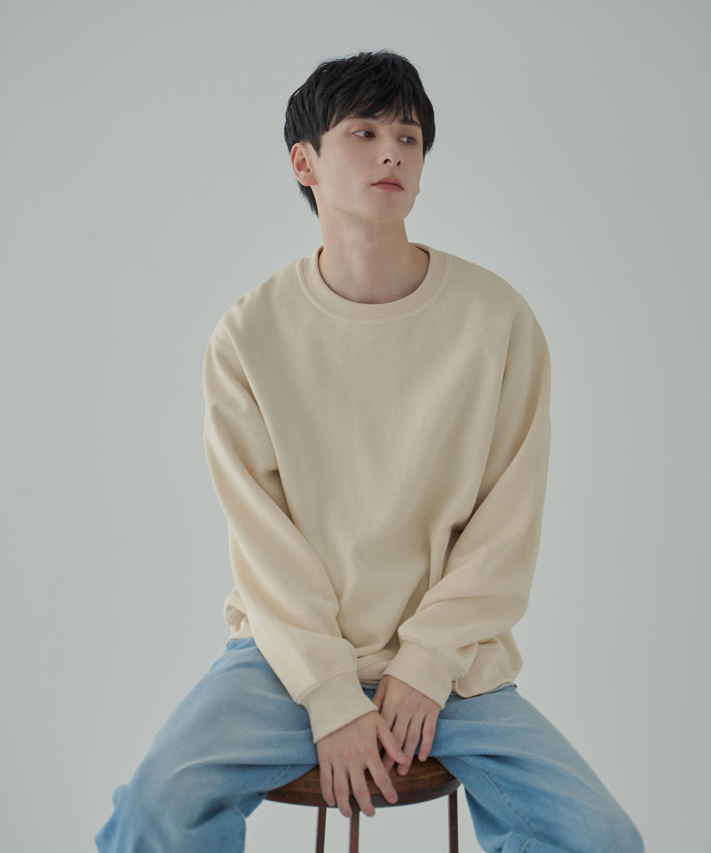 ベージュ　モデル:177cm L着用