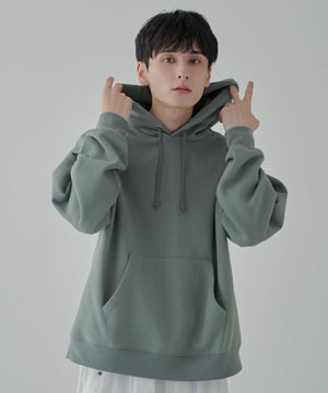 グリーン　モデル:177cm L着用