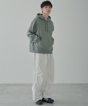 グリーン　モデル:177cm L着用