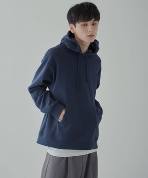 ネイビー　モデル:177cm L着用