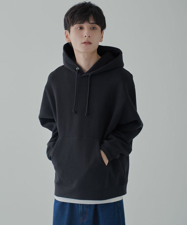 ブラック 　モデル:177cm L着用