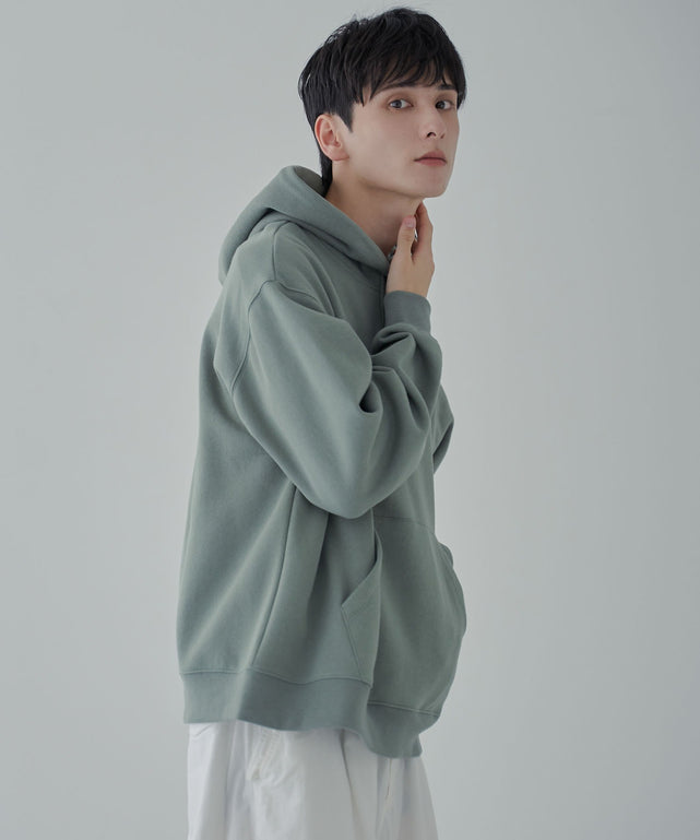 グリーン　モデル:177cm L着用