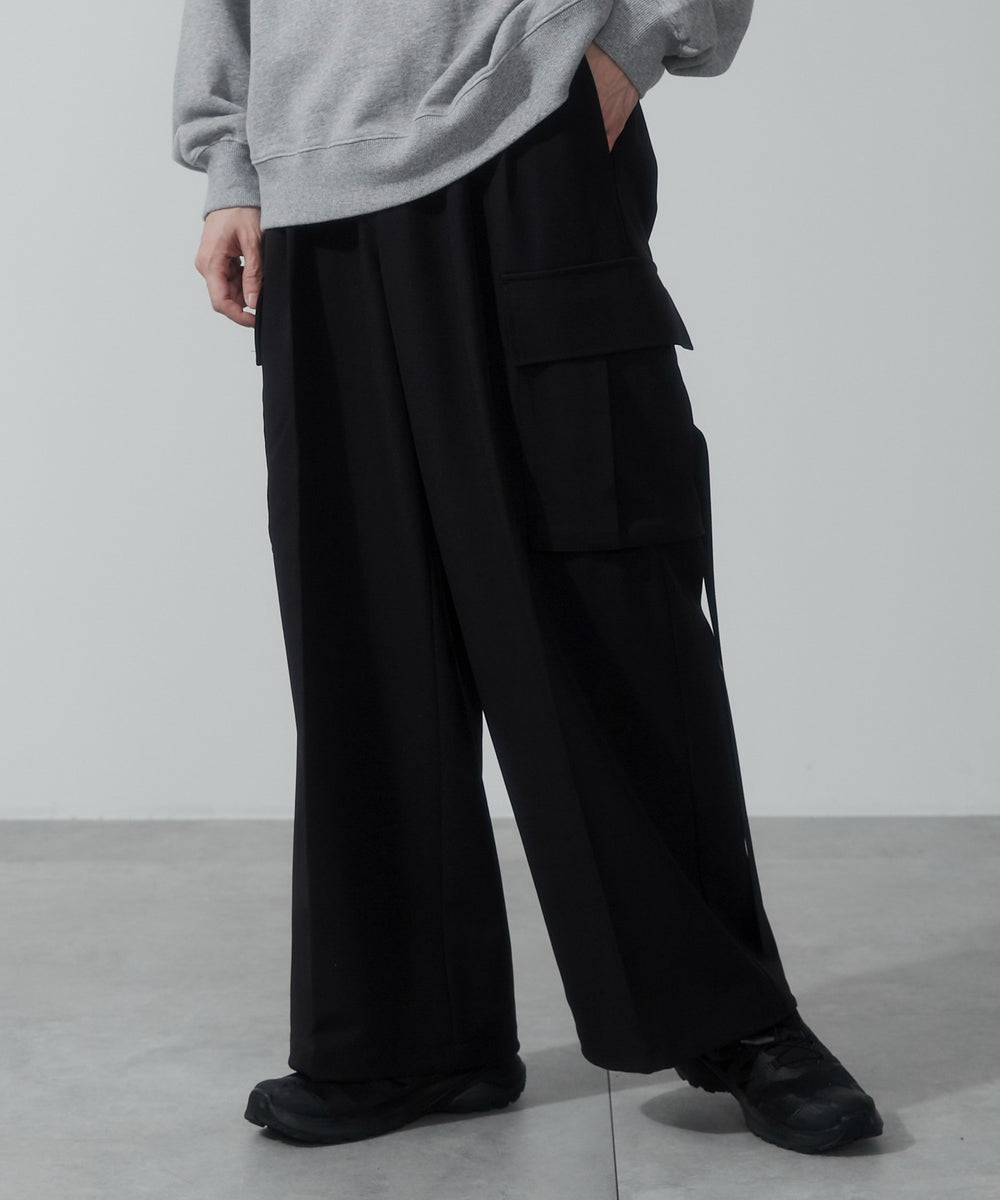 ブラック モデル：180cm L着用