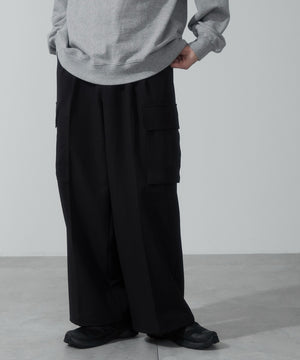 ブラック モデル：180cm L着用