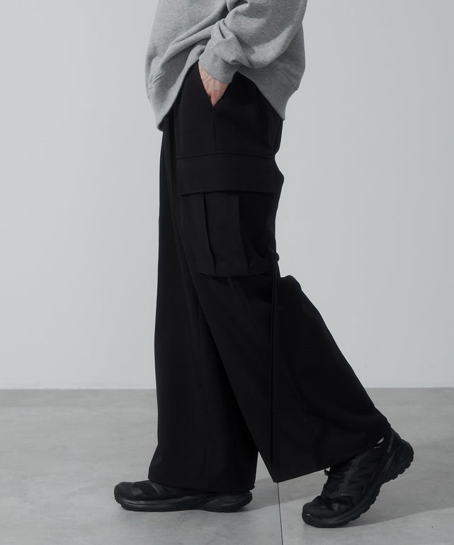 ブラック モデル：180cm L着用