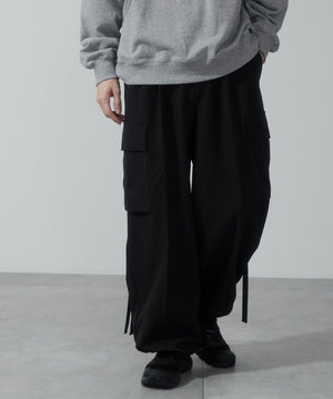 ブラック モデル：180cm L着用