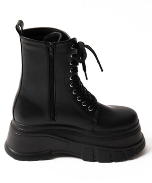 厚底ボリュームレースアップショートブーツ