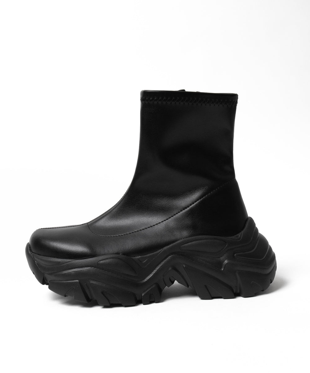 厚底スニーカーソールショートブーツ