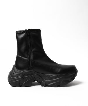 厚底スニーカーソールショートブーツ