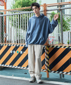 ホワイトアイボリー モデル：180cm L着用