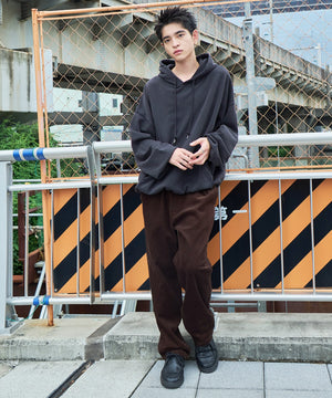 Dブラウン モデル：180cm L着用