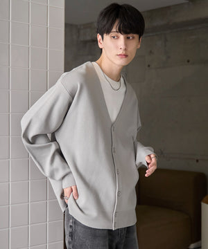 グレー　モデル：177㎝　L着用