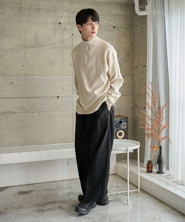 ホワイト　モデル：177㎝　L着用