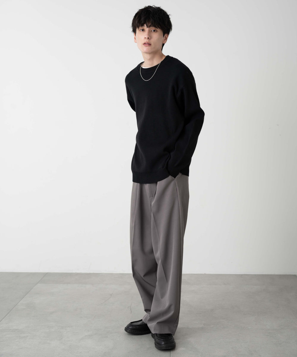 ブラック 　モデル:177cm L着用