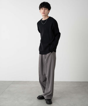 ブラック 　モデル:177cm L着用