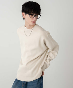 ホワイト 　モデル:177cm L着用