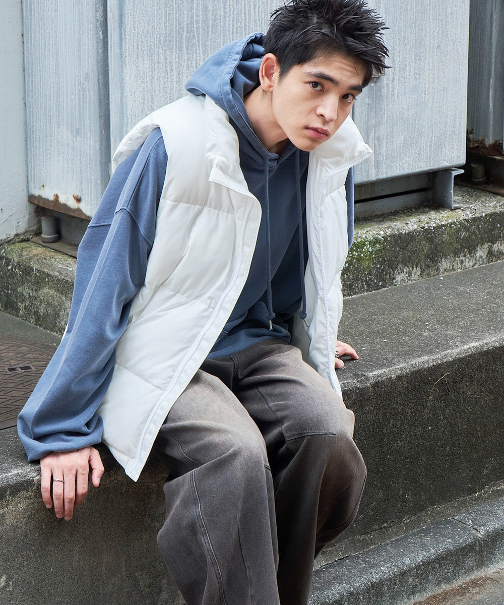 ホワイト モデル：180cm L着用