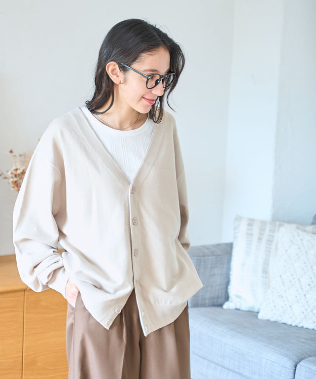 Lベージュ モデル：162cm M着用