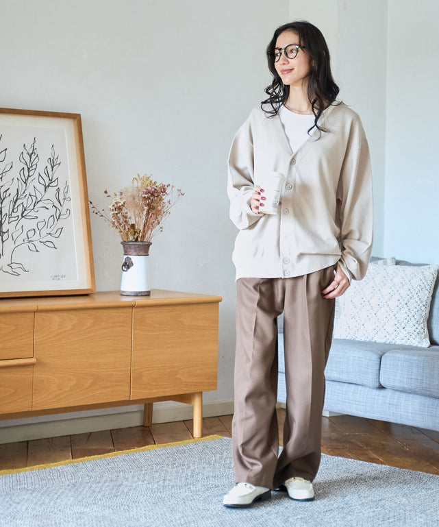 Lベージュ モデル：162cm M着用