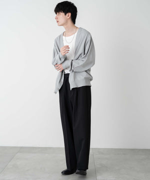 Lグレー モデル：177cm L着用